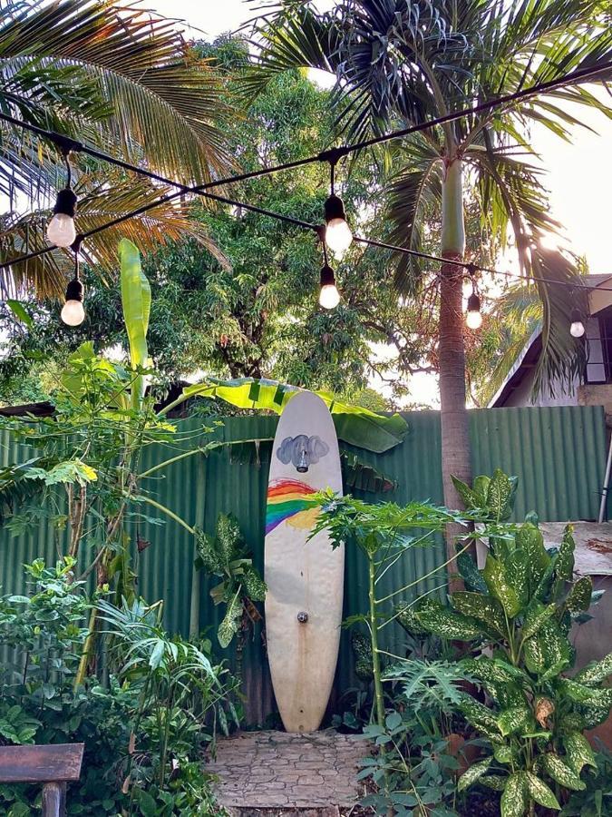 Coral Reef Surf Hostel And Camp Ταμαρίντο Εξωτερικό φωτογραφία