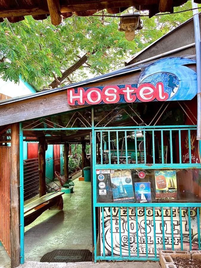 Coral Reef Surf Hostel And Camp Ταμαρίντο Εξωτερικό φωτογραφία