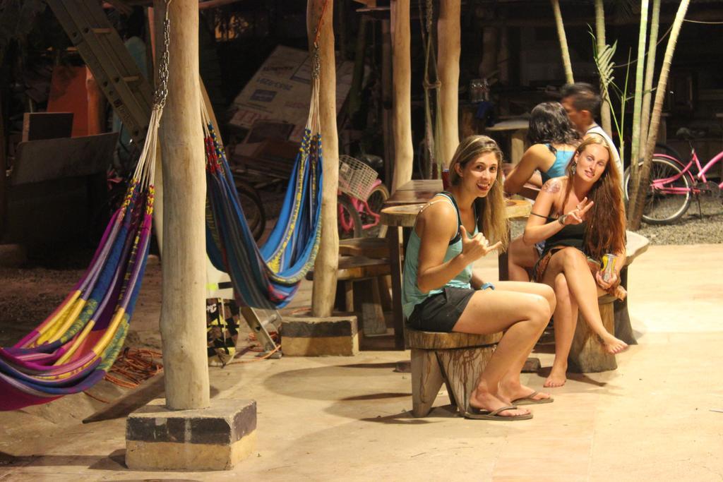 Coral Reef Surf Hostel And Camp Ταμαρίντο Δωμάτιο φωτογραφία