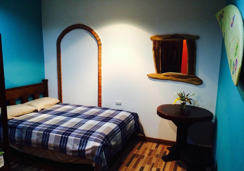 Coral Reef Surf Hostel And Camp Ταμαρίντο Δωμάτιο φωτογραφία