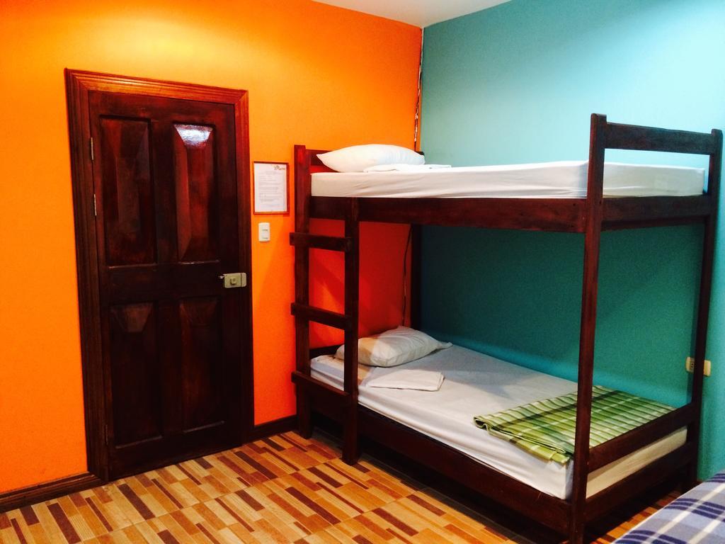 Coral Reef Surf Hostel And Camp Ταμαρίντο Δωμάτιο φωτογραφία