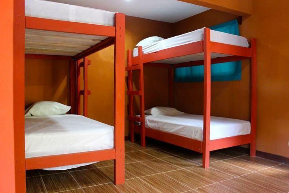 Coral Reef Surf Hostel And Camp Ταμαρίντο Εξωτερικό φωτογραφία